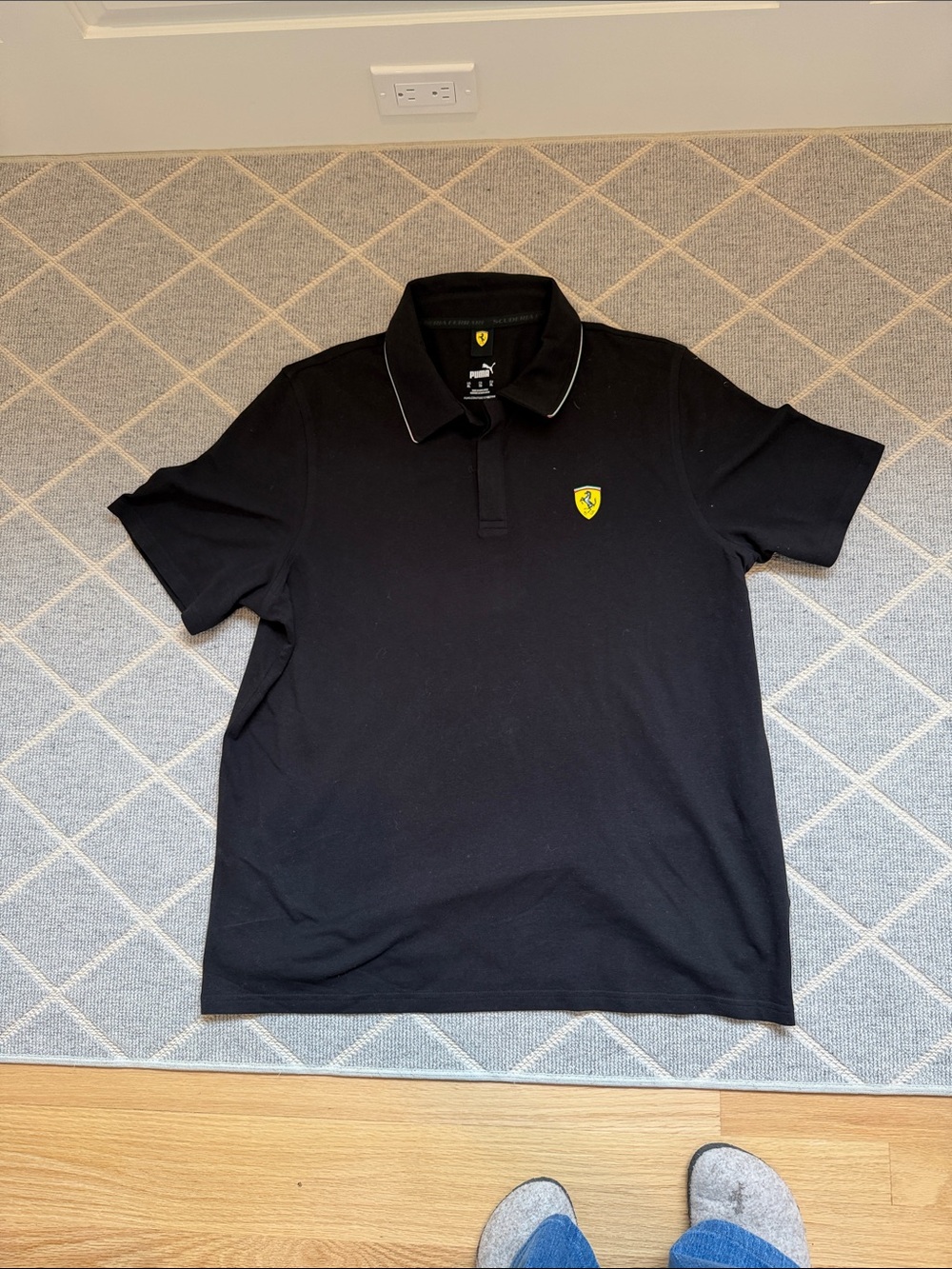 Men's Puma Ferrari logo Black Polo with Contrast Piping, XL